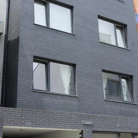 Stylish Retreat High-end Flat Downtown By Flat Mаnager شقة