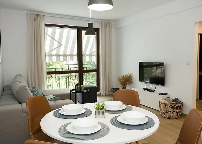 Stylish Retreat High-end Flat Downtown By Flat Mаnager דירה