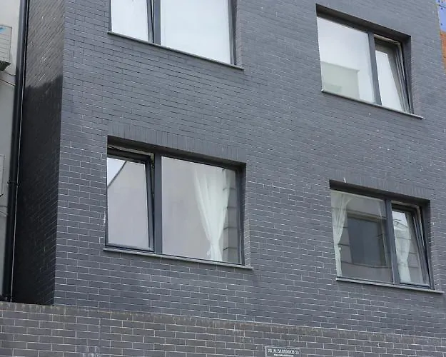 Stylish Retreat High-end Flat Downtown By Flat Mаnager דירה