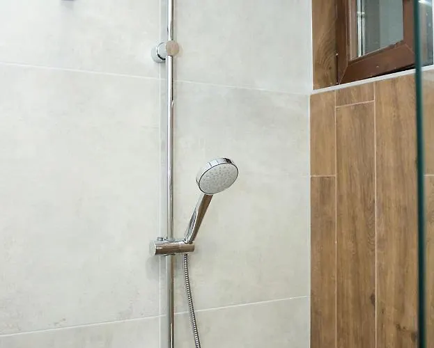 Stylish Retreat High-end Flat Downtown By Flat Mаnager * וארנה